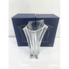 GLASS VASE SHAPED CRYS